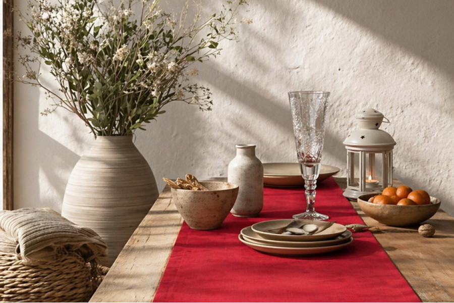 The Art of Living Beautifully Every Day: How to Create a Restaurant-Grade Tablescape in an Ordinary Kitchen