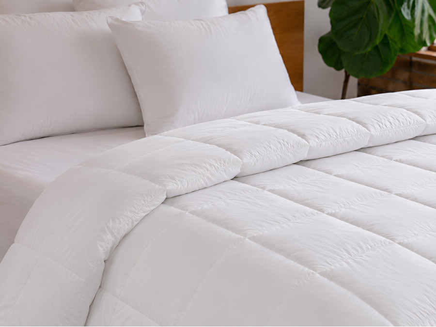 Ковдра пухова 50% 172х205 тік з кантом білий White Ecotton Premium collection