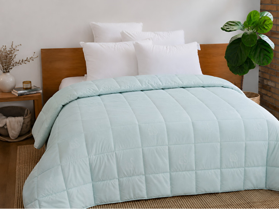 Down Quilt 50% Down 140x205 cm Tick Fabric with Blue Swan Piping Ecotton Premium collection