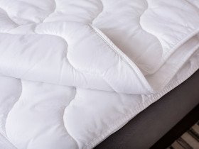 Lightweight double blanket 172x205 anti-allergenic white color Novita
