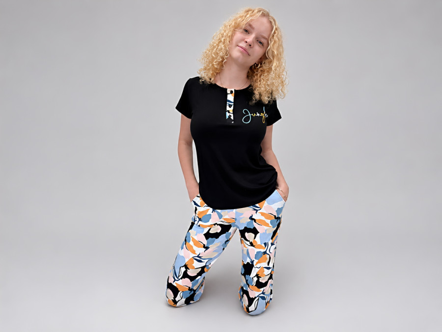 Women's cotton pajamas (T-shirt and pants), size S, black with Abstraction print (34298)