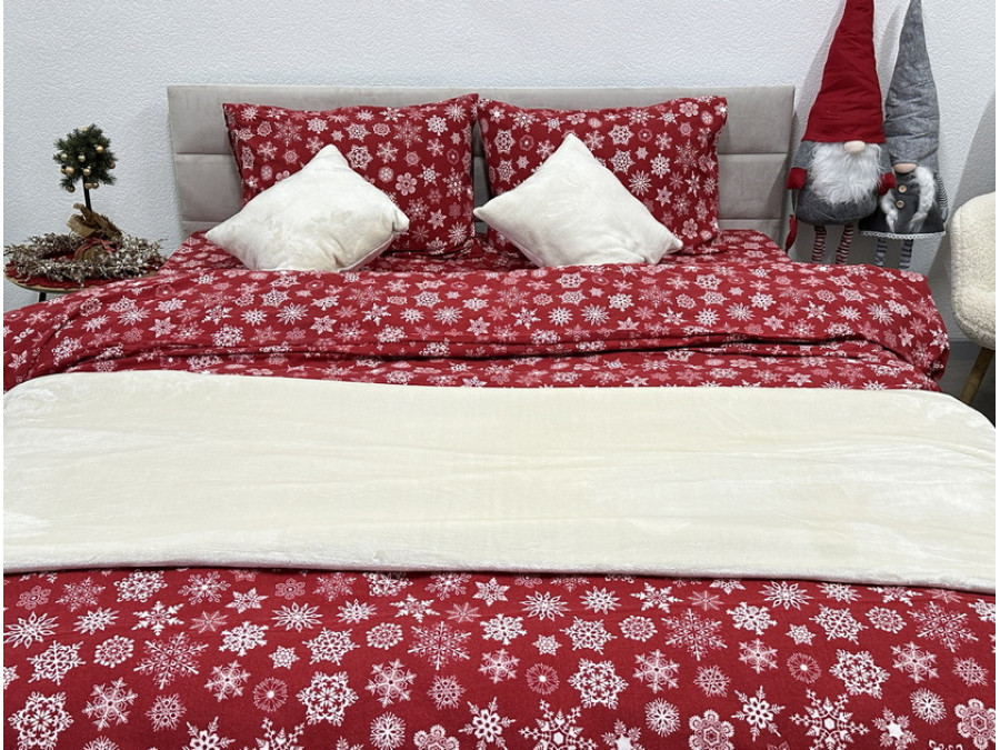 Постільна білизна Ecotton Фланель Сімейний комплект дві підковдри Сніжинка на червоному 15505