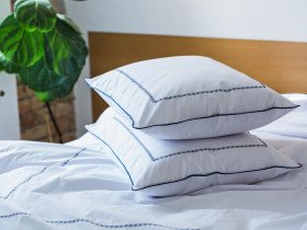 Постільна білизна Перкаль вишивка кант Євро комплект Синій
