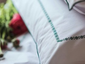 Постельное белье Перкаль вышивка кант Евро комплект Зеленый