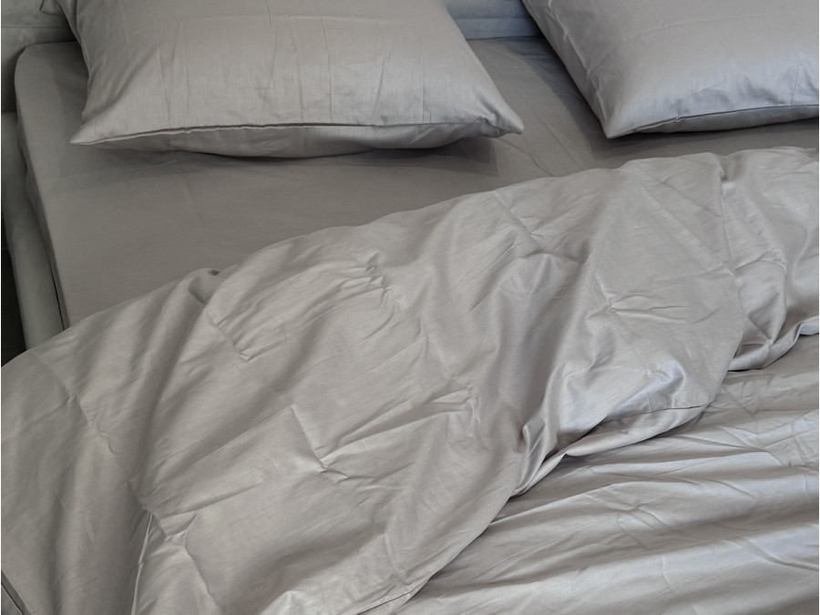 Простынь на резинке 140x200 Ecotton Сатин Chateau Grey 15-4503