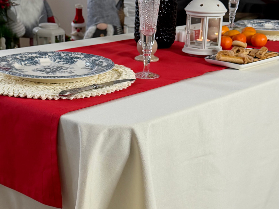 Table runner made of water-repellent fabric 45x170 DUCK 4070 Red