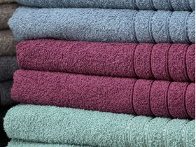 Полотенце махровое 70x140 Ecotton Малиновое 420