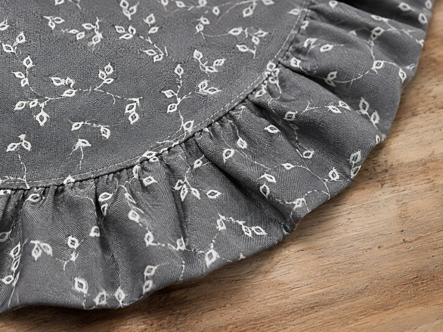 Round napkin with ruffles Diameter 43 cm Placemat gray with flowers V-11 grey