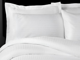 Striped satin bed linen with 1 cm stripes